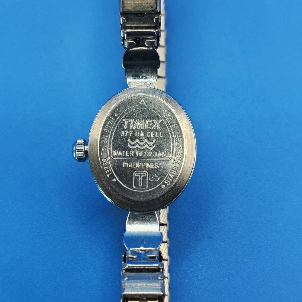Vintage 1994 Timex 29mm Women's Quartz Cocktail Watch Stretch Bracelet‎ Restored